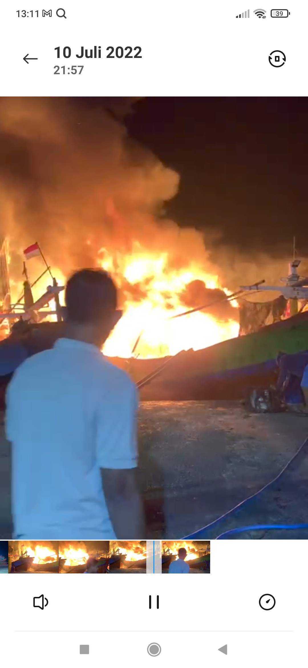 Hendak Bersandar, Satu Unit Kapal Terbakar di TPI Klidang Lor