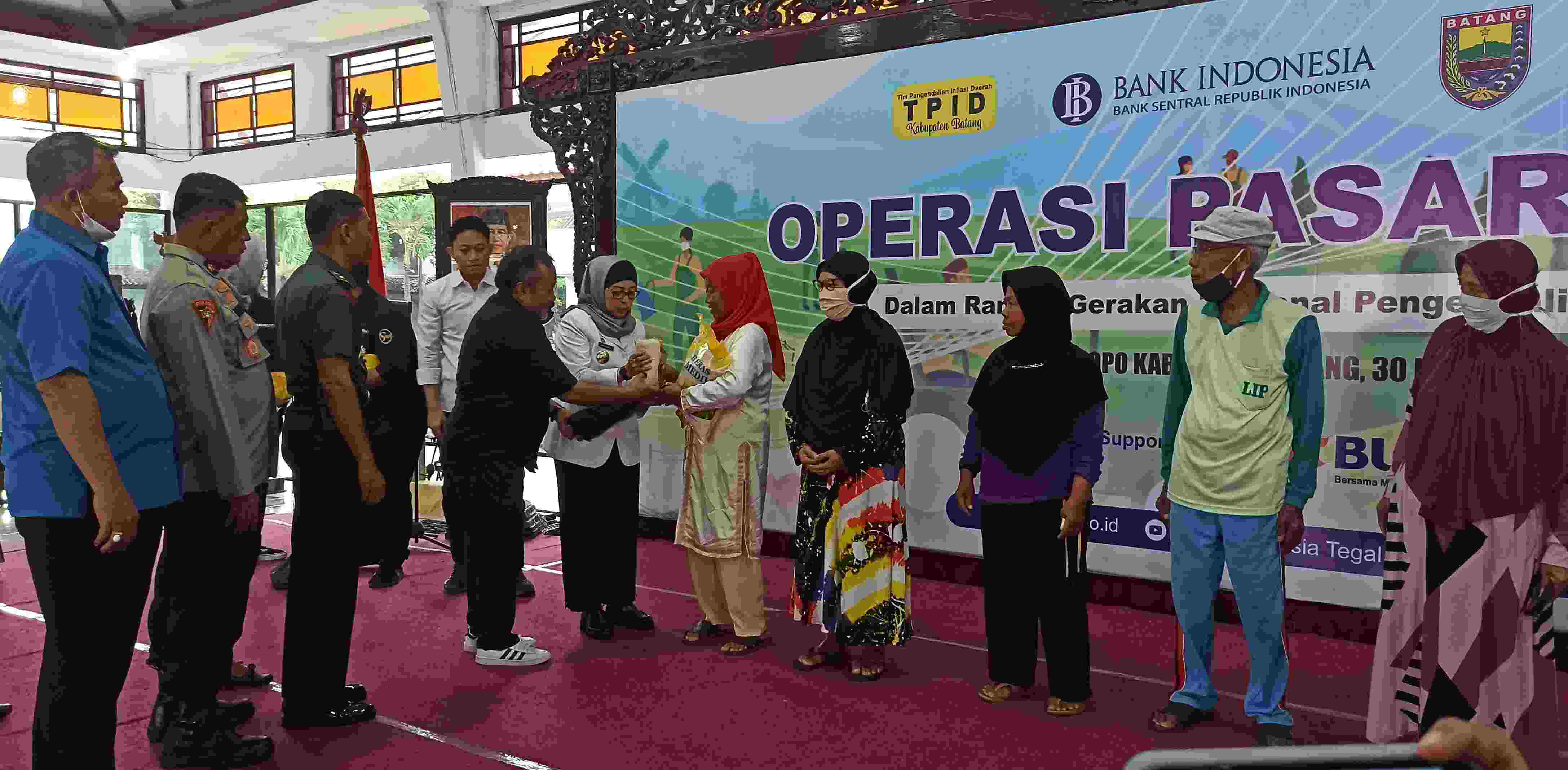 Kendalikan Inflasi Pangan, Seribu Paket Sembako Dijual Pada Kegiatan Pasar Murah