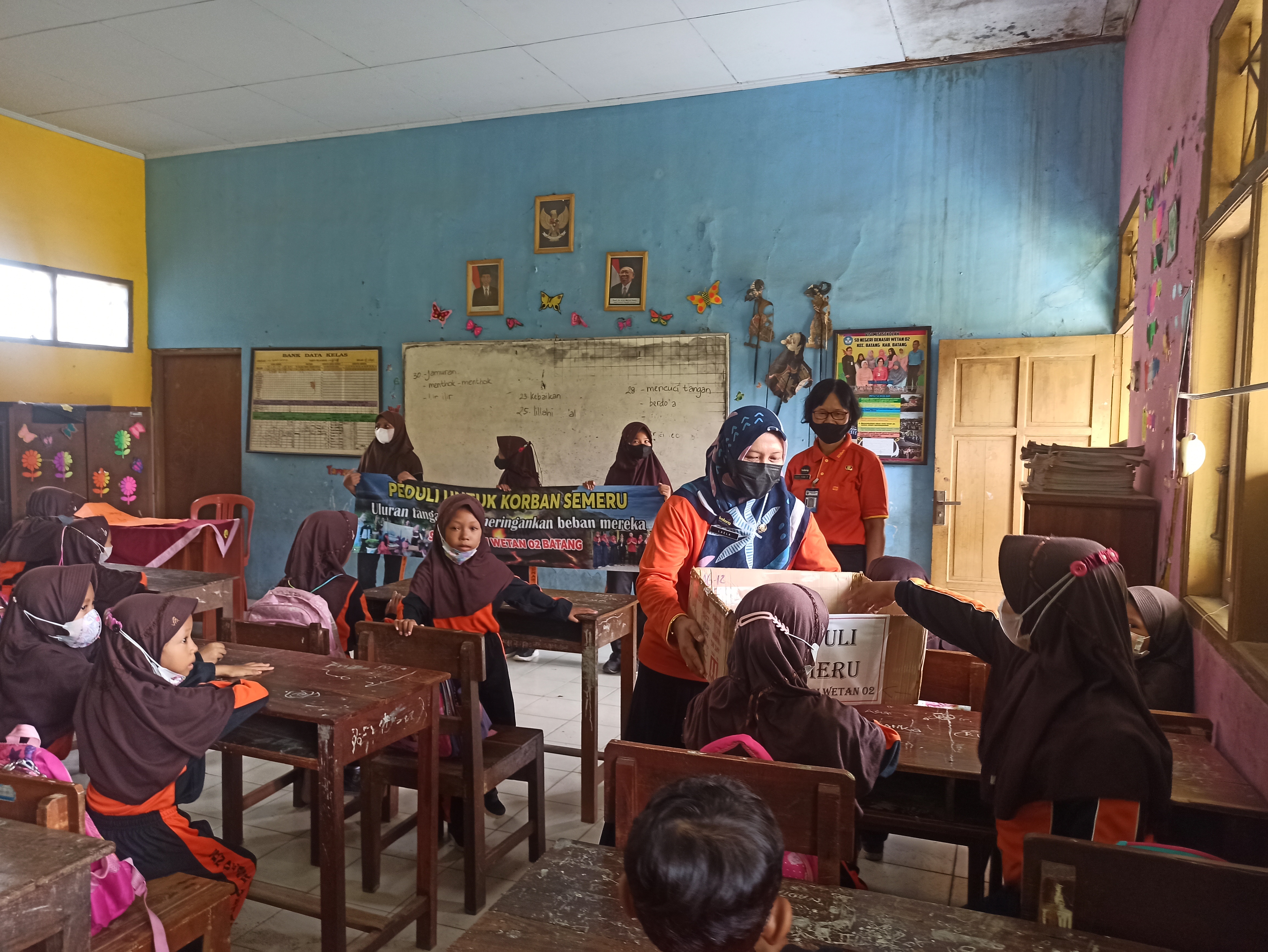 Bantu Korban Erupsi Semeru, Tsafira Donasikan Tabungan Sepedanya