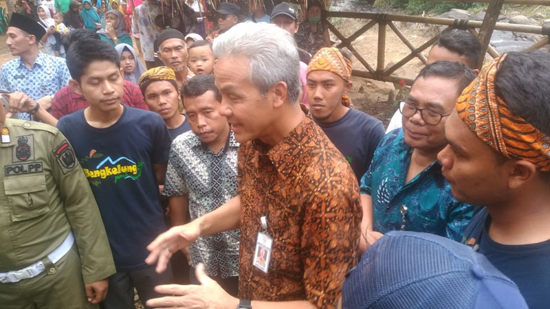 Ganjar Ajak Pengunjung untuk Jaga Wisata di Jawa Tengah dari Sampah
