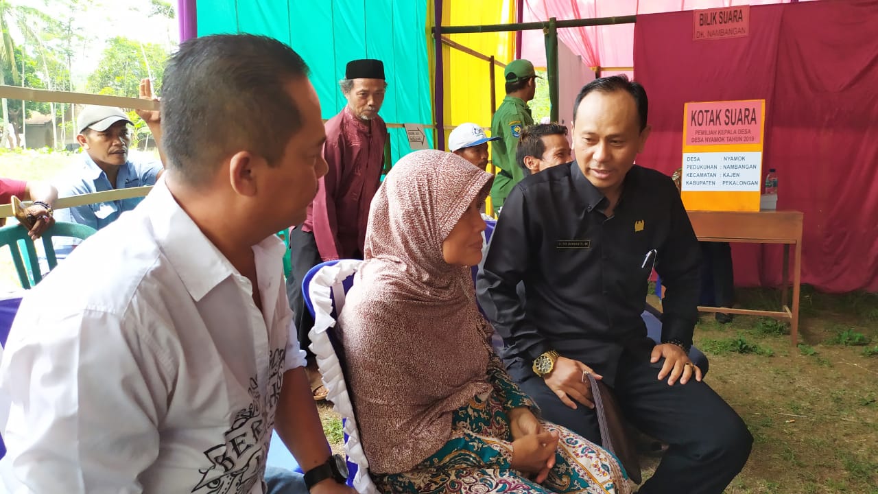 Pantauan Pilkades, Ketua BK DPRD Kabupaten Pekalongan Tak Temukan Anduman Pada Pemungutan Suara Pilkades