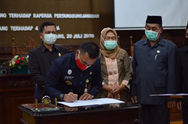 Sambut KIT Batang, Perusda Aneka Usaha dan PDAM Resmi Menjadi Perumda