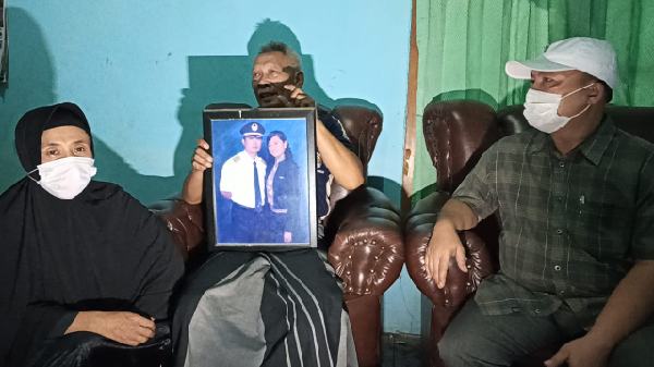 Capt Didik Gunardi, Warga Kesesi Ini Jadi Korban Pesawat Sriwijaya