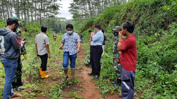 Sesosok Mayat Perempuan Tanpa Identitas Gemparkan Warga