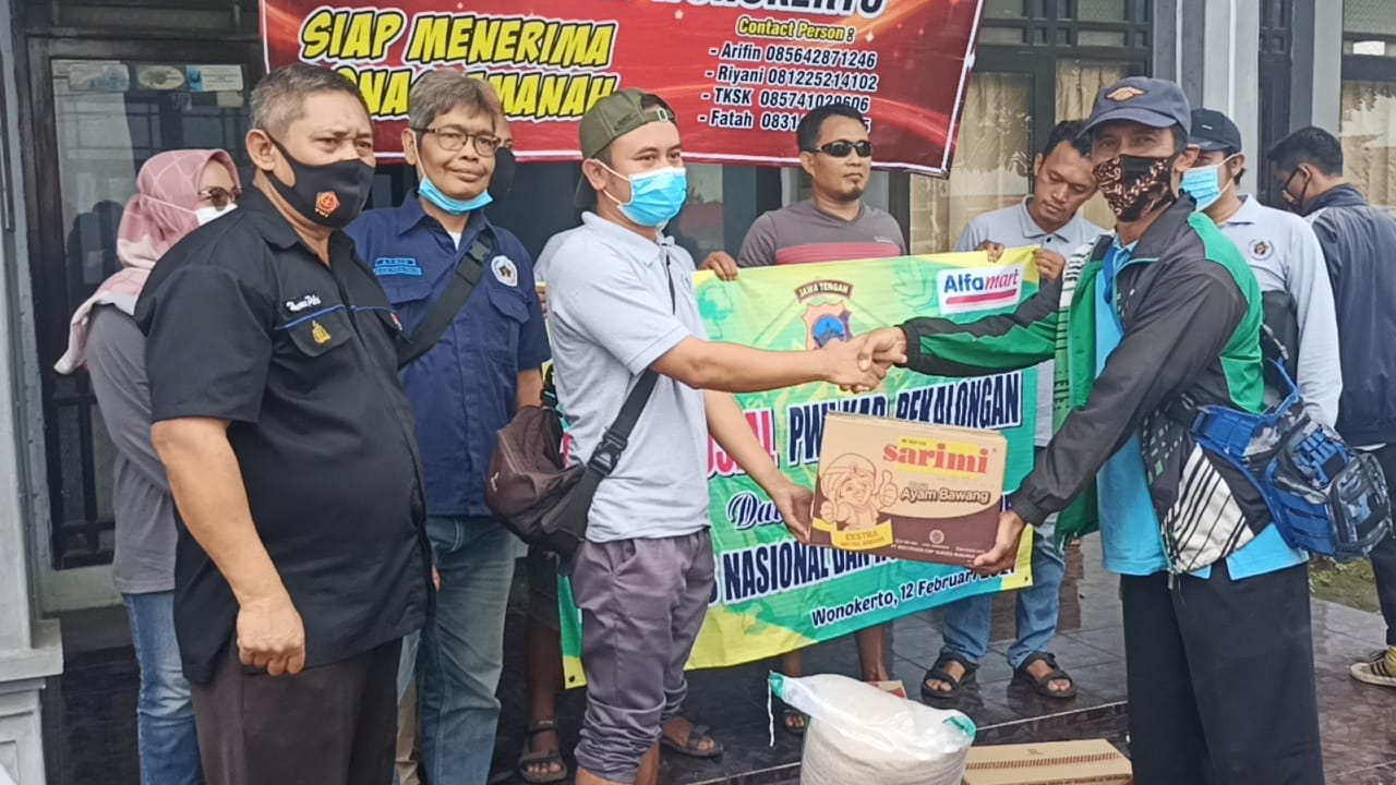Peringati HPN, PWI Kabupaten Pekalongan Gelar Bakti Sosial