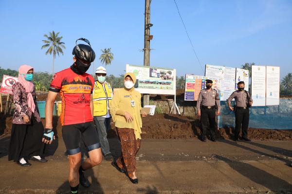 Jadi Mandor, Ganjar Keliling Borobudur Cek Proyek dan Langsung Tangani Masalah