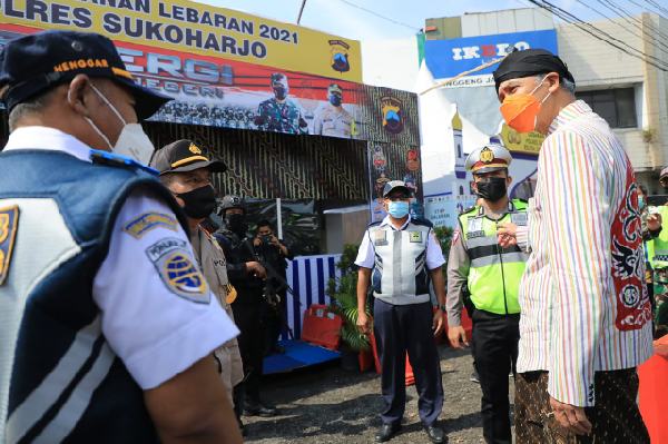 Mobil Rombongan Pengantin Langgar Prokes, Ganjar : Langsung Tes!