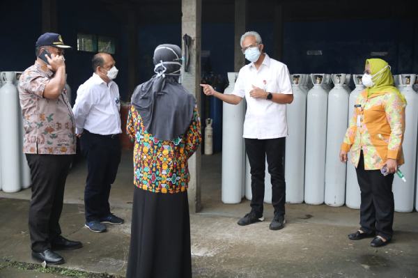 Rumah Sakit Tak Perlu Panik, Pak Ganjar Jamin Stok Oksigen di Jateng Aman