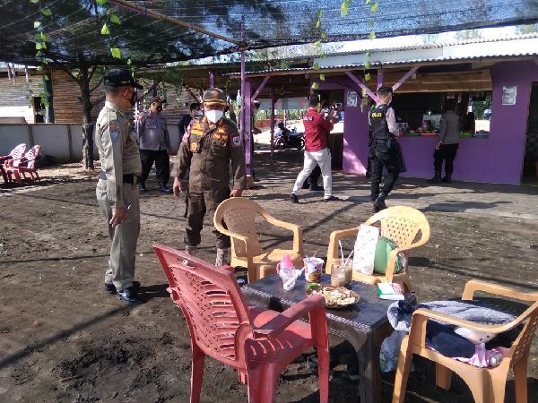 Didatangi Tim Gabungan, Pengunjung Kafe di Pantai Sigandu Langsung Pergi
