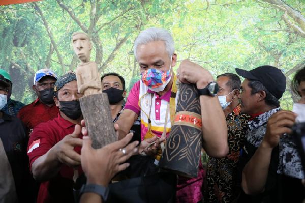 Ortu Mahasiswa dan Pelajar Papua Ucapkan Terimakasih ke Ganjar : Bapak Su Perhatikan Anak Kami