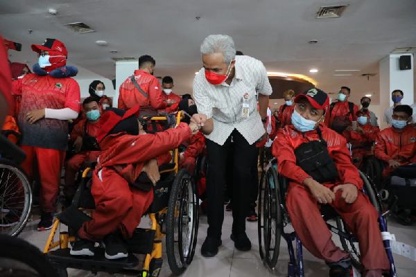 Ganjar Optimis Atlet Peparnas Jateng akan Berjaya di Papua