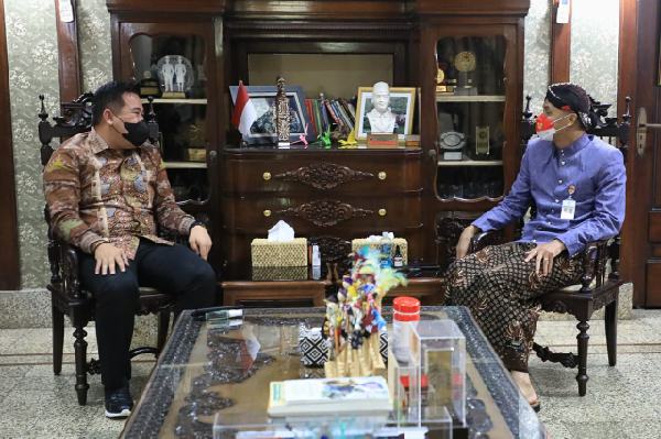 Jauh-jauh dari Lampung, Ini Bupati Pesawaran Bertemu Ganjar Pranowo