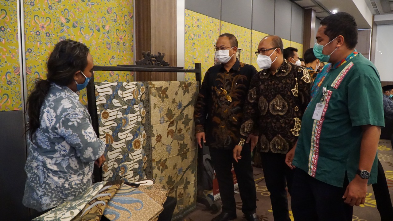 Pertamina Dampingi Jatuh Bangun Batik Laba-laba Jaga Eksistensi di Tengah Pagebluk