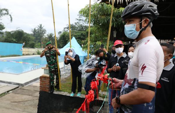 Hujan-hujanan, Ganjar Kembali Jadi Mandor Pembangunan Kawasan Borobudur