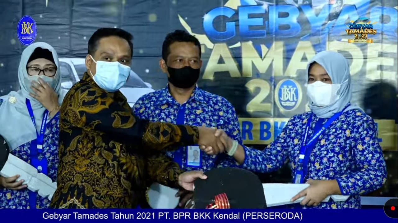 PT BPR BKK Kendal Gelar Undian Gebyar Tamades 2021
