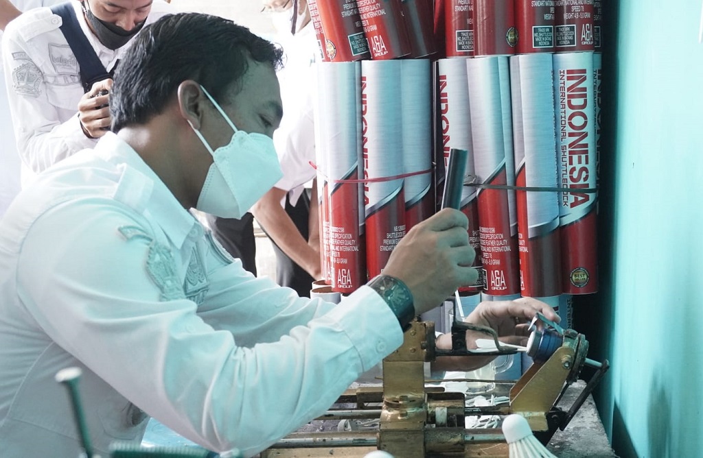 Dari Teras Rumah, Shuttlecock Produksi Batang Diekspor hingga Mancanegara
