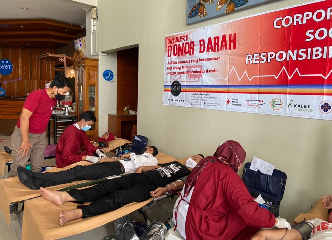 Jelang Ramadan, Hotel Dafam Pekalongan Adakan Donor Darah Massal