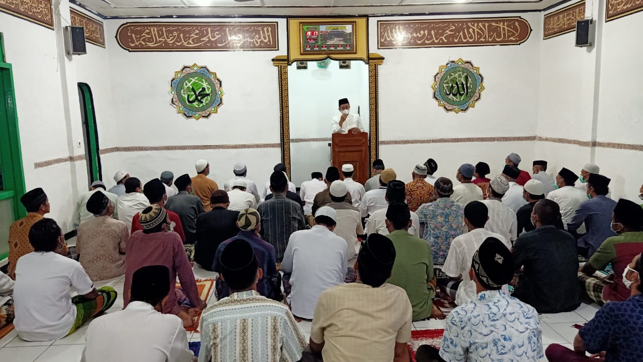 Shalat Tarawih Perdana, Kalapas Pekalongan Jadi Imam dan Pimpin Tadarus Alquran