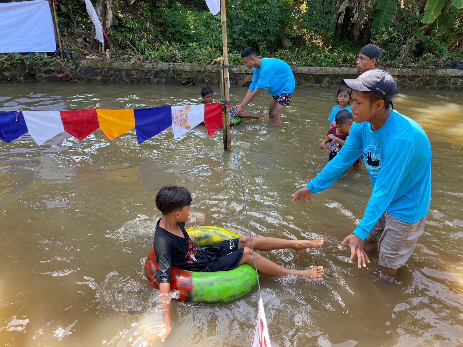 Lomba Langen Satukan Silaturahmi Masyarakat Tua Muda Desa Kecepak