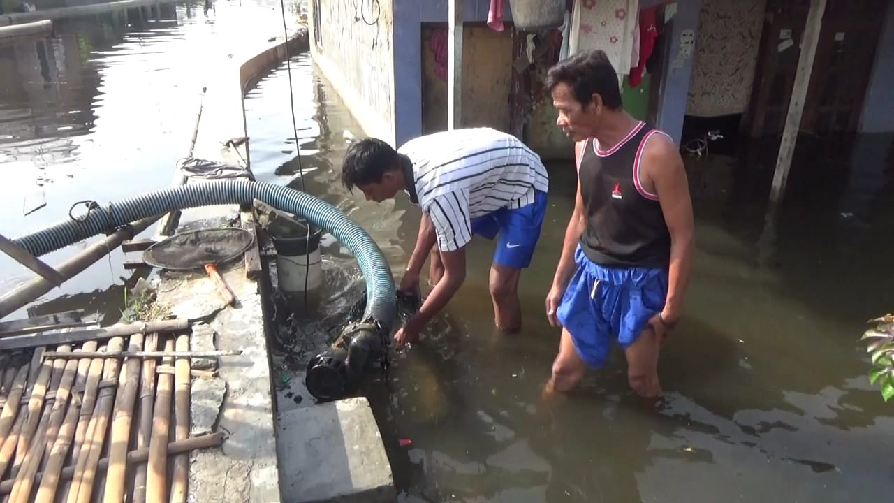 Banjir Tak Kunjung Surut, Warga Tirto Butuh Tambahan Mesin Pompa