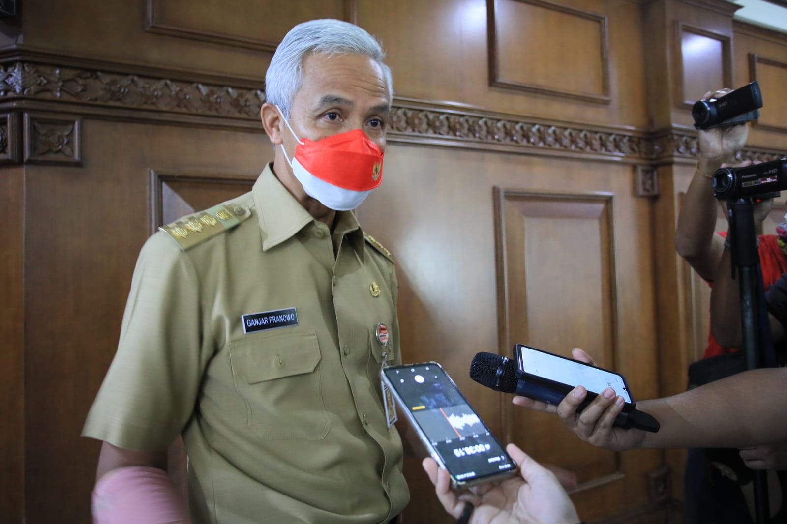 Ganjar Buka Posko untuk amankan Hewan Ternak, Ini Nomornya