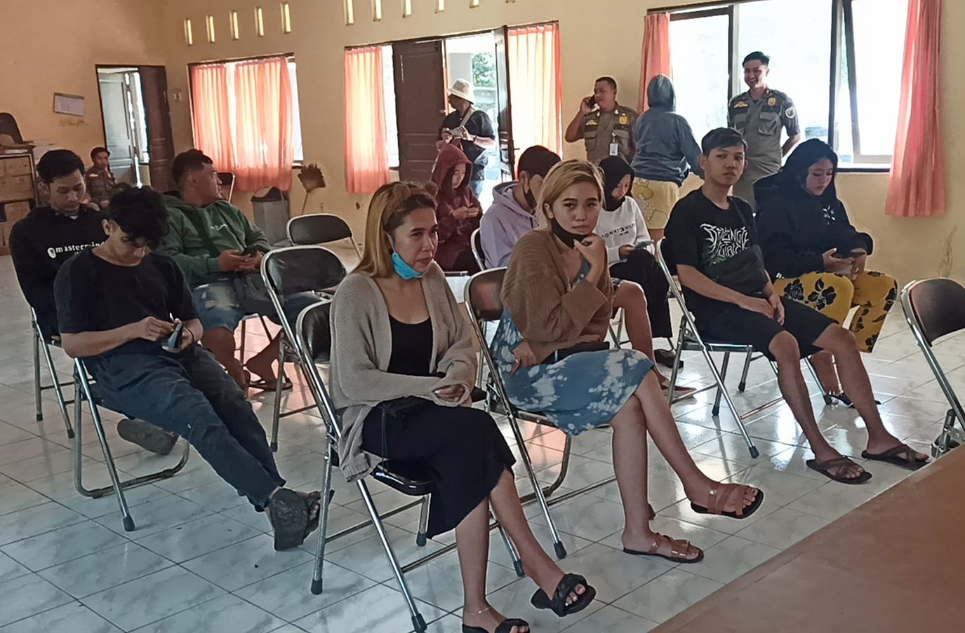 Razia Kosan, Petugas Temukan Alat Kontrasepsi