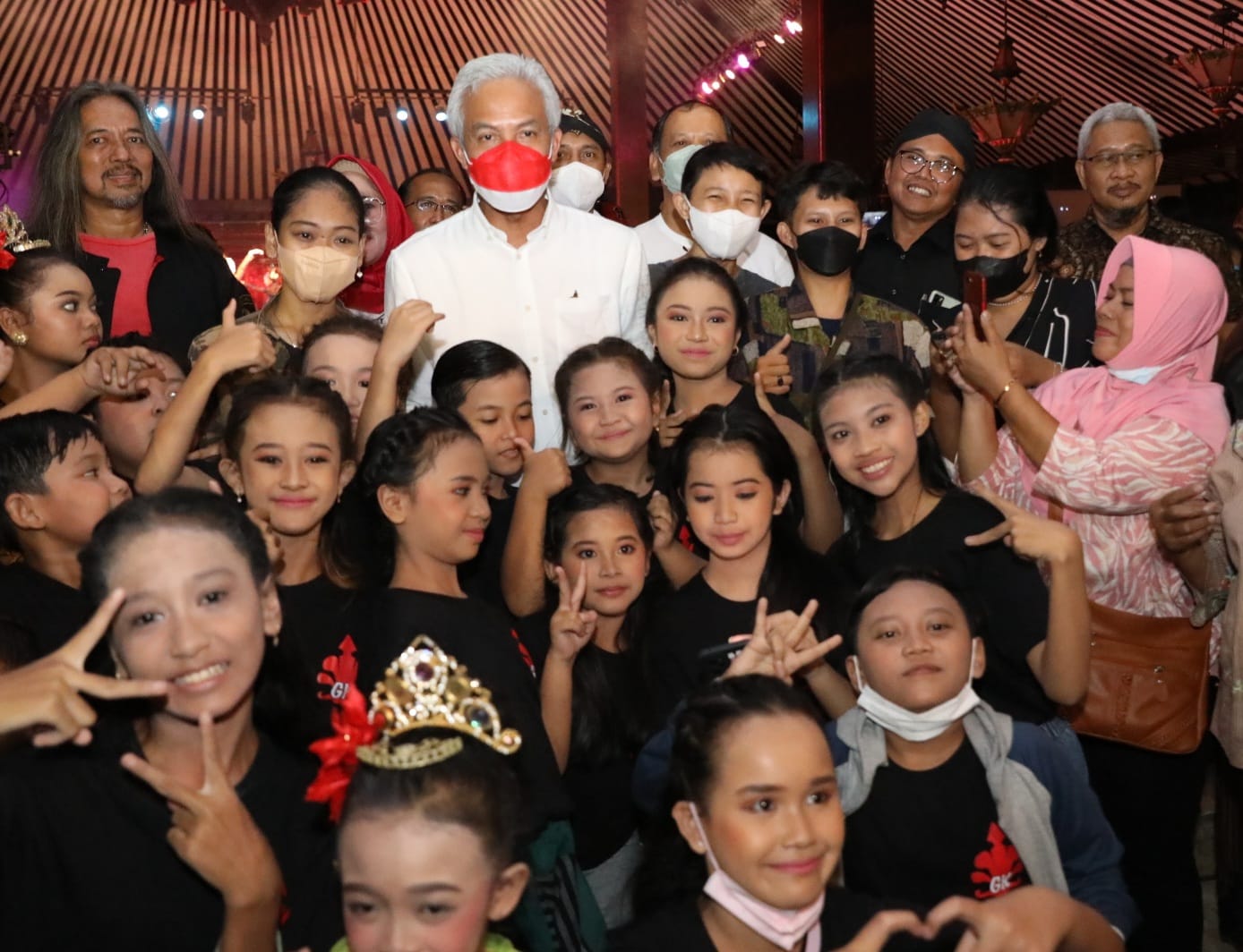 Disambut Puluhan Anak Di Gelar Tari Pancasila, Ganjar Ingin TBJT Jadi Pusat Pengembangan Seni Budaya