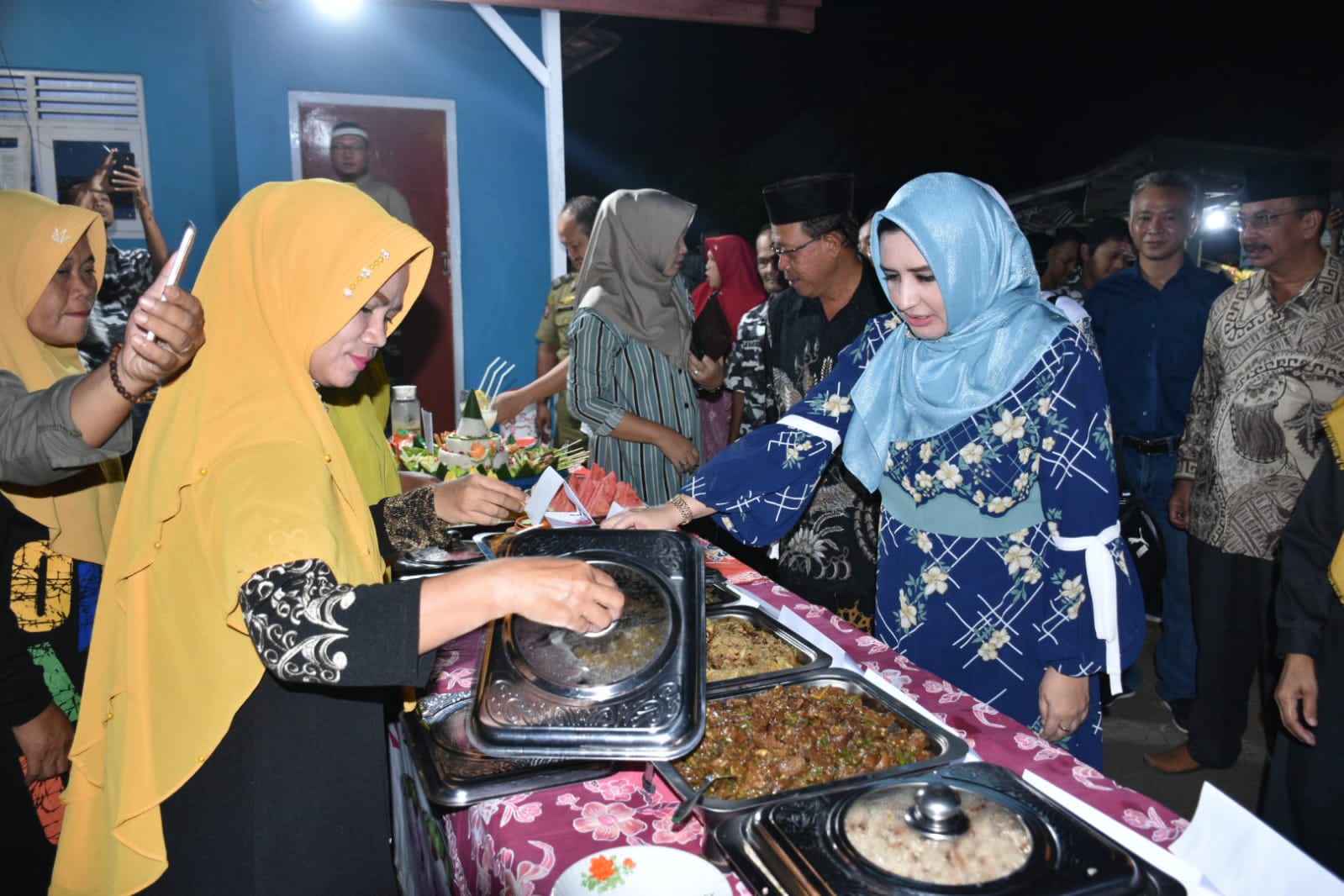 Makan Bareng Warga, Bupati Fadia : Kebersamaan Seperti Ini Harus Dilestarikan