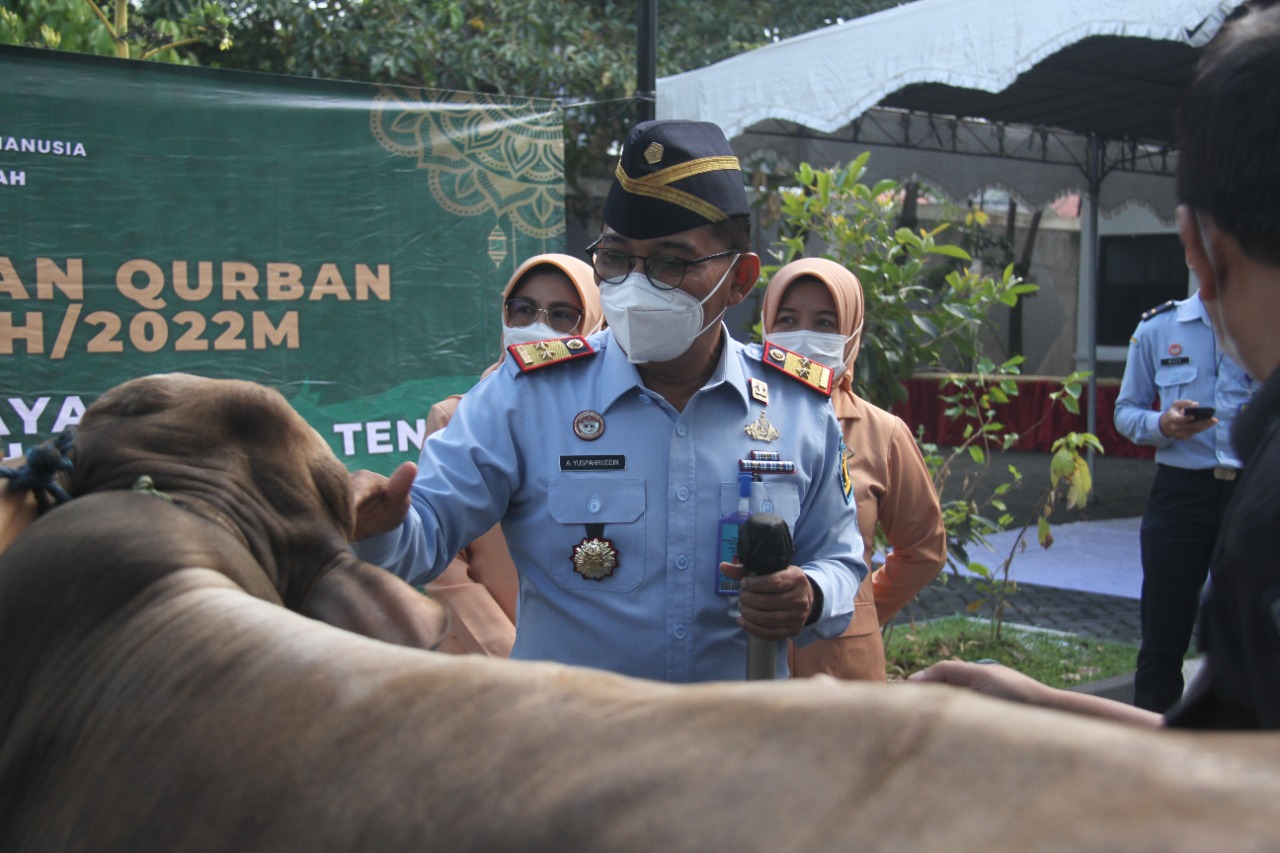 Tingkatkan Peduli Sesama, Kemenkumham Jateng Adakan Penyembelihan Hewan Qurban