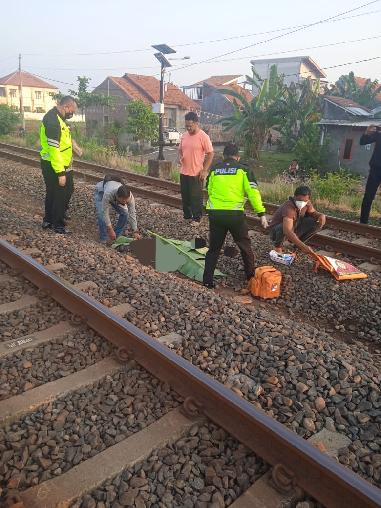 Diduga Terjatuh dari KA Barang, Seorang Pria asal Kalimantan Tewas