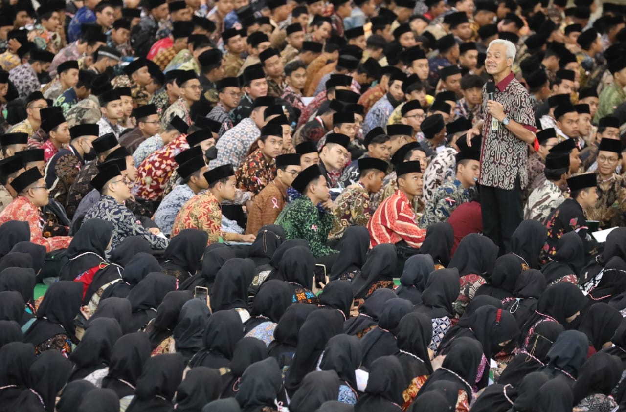 Ganjar Beri Motivasi Ribuan Mahasiswa Baru Unisula Dari Ekonomi Sampai Cegah Korupsi