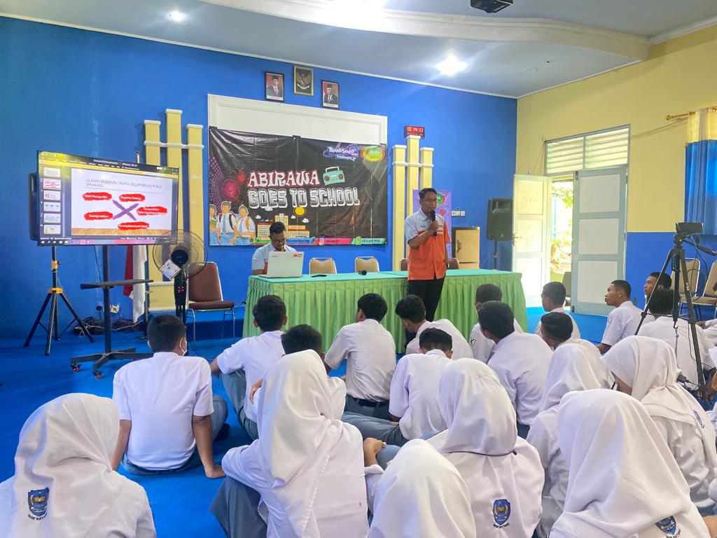Radio Abirawa Kenalkan Eksistensi Radio ke Milenial Batang