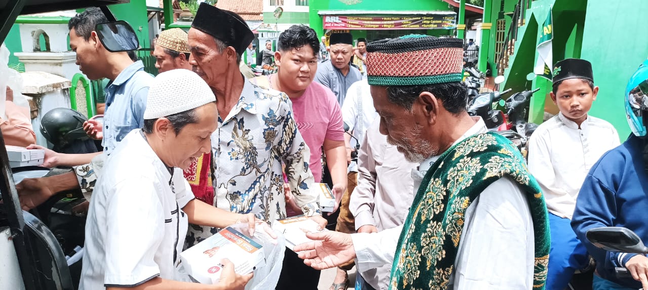 ''Jumat Berkah' Rizal Bawazier, Sebuah Komitmen dan Konsistensi untuk Peduli