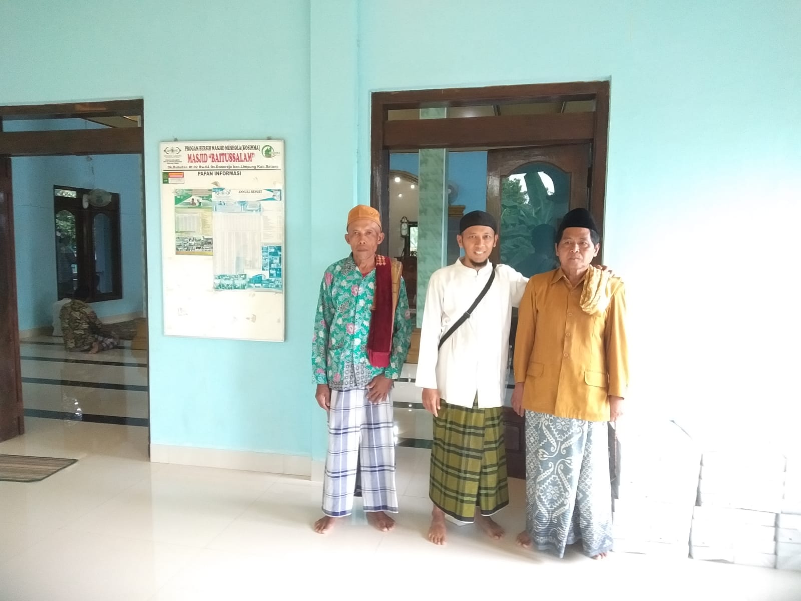 Jum'at Berkah RB Disambut Gembira Jamaah Masjid NU Limpung