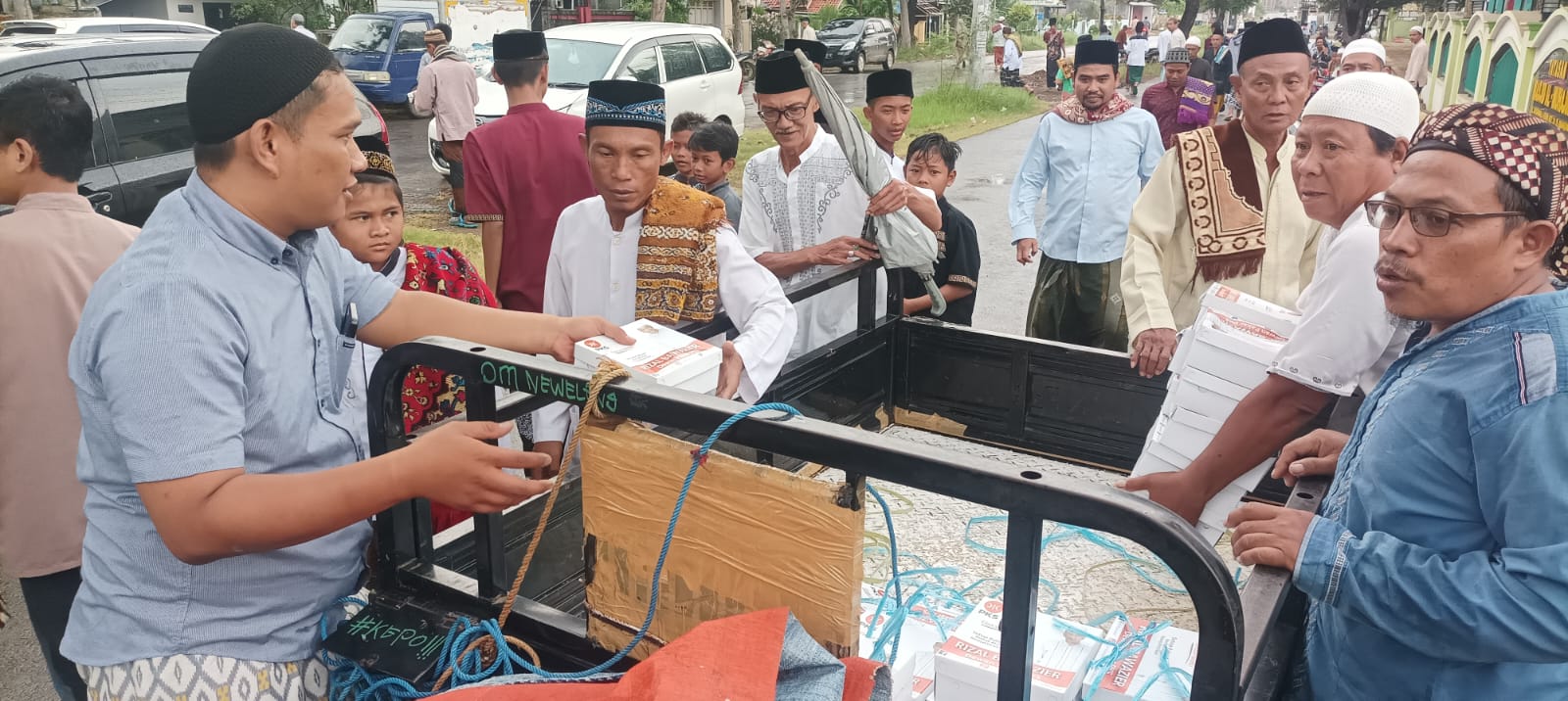 'Jumat Berkah' Rizal Bawazier di Masjid Al Muhajirin Slamaran Disambut Baik Jemaah dan Masyarakat