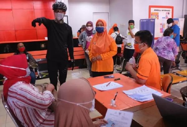 Ganjar : Pos Indonesia Harus Benahi Mekanisme Penyaluran BST