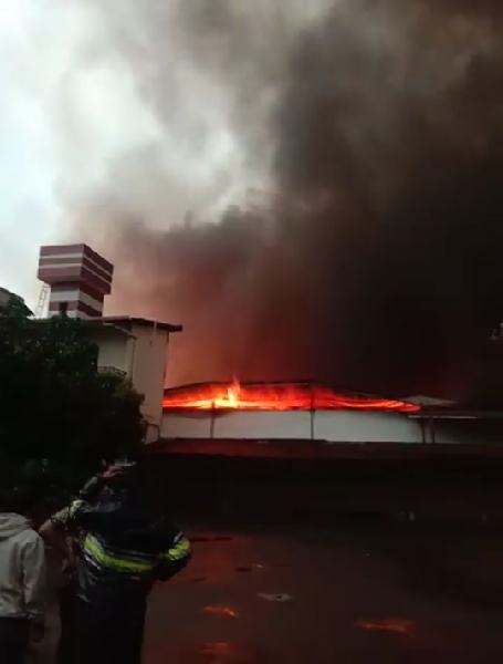 Pabrik Teh Dandang Kebakaran, 6 Gudang Penyimpanan Ludes Terbakar