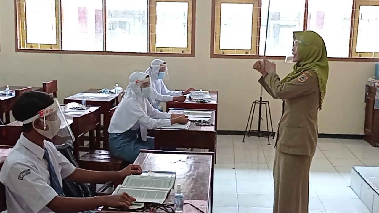 Jalani Uji Coba PTM, SMAN 1 Kedungwuni Terapkan Prokes Ketat