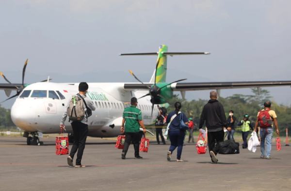 Ganjar Minta Bupati Purbalingga Kreatif untuk Ramaikan Bandara Jendral Besar Sudirman