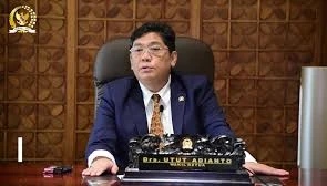 Wasekjen PDIP : Ganjar Maju Capres, Silahkan Lewat Partai Lain