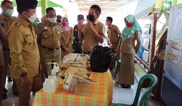 Tingkatkan Kesadaran Warga, Bupati Batang Instruksikan Tiap RT Bikin Aturan Terkait Penerapan Prokes