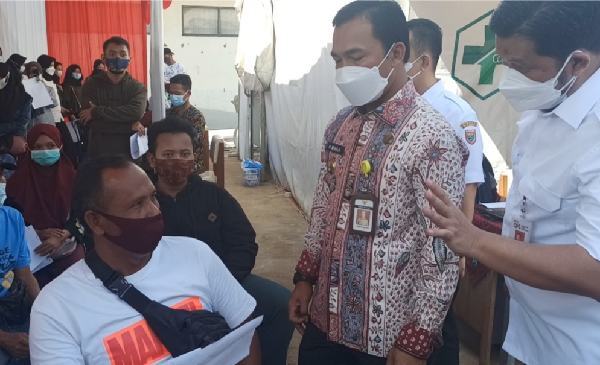 Percepat Herd Immunity dan Capaian Vaksinasi, OJK Tegal Bantu 3 Ribu Dosis Vaksin untuk Kabupaten Batang