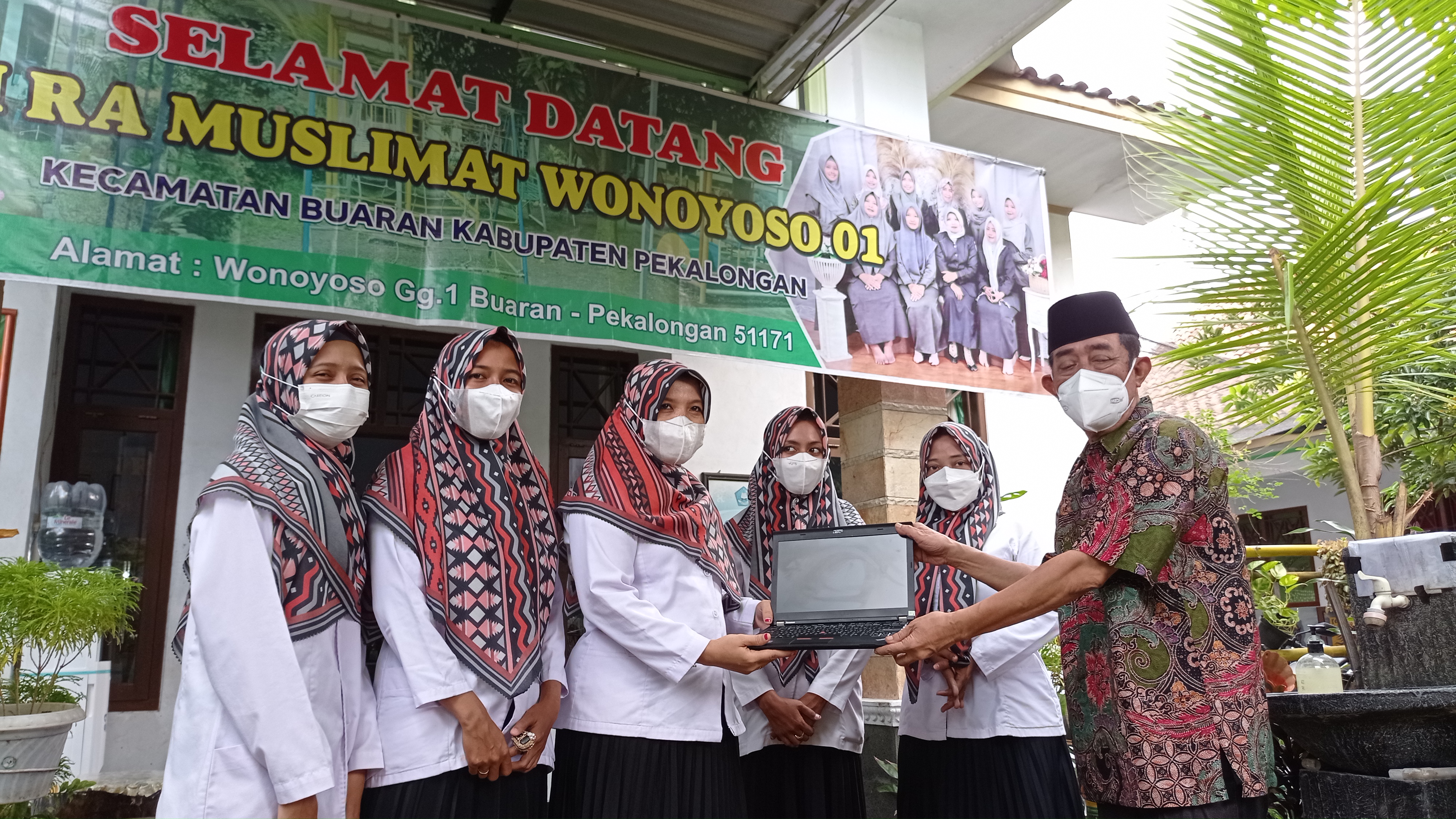 RA Muslimat Wonoyoso 01 dan MI Islamiyah Paweden Terima Bantuan Alat Penunjang Pendidikan dari Anggota DPR RI 