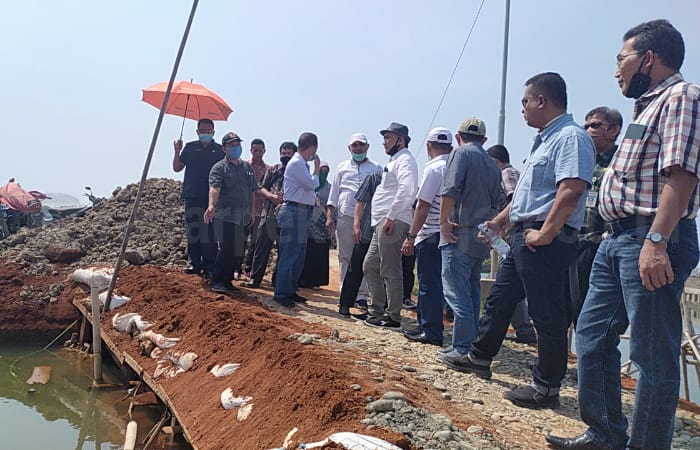 Komisi III DPRD Kabupaten Pekalongan Minta Disepanjang Sungai Mrican Disediakan Kontainer Sampah