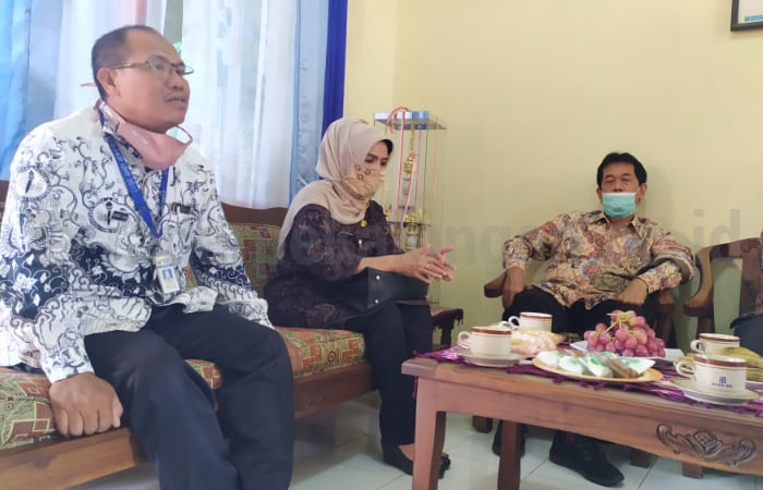 Komisi IV DPRD Kabupaten Pekalongan Pantau Pelaksanaan PPDB Online di Kedungwuni