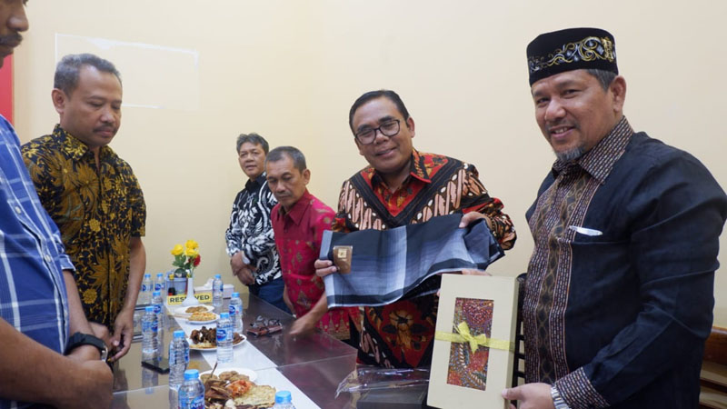 Belajar Sektor Industri serta Pertukaran Perdagangan, Bupati Asip dan Jajaran Berkunjung ke Banda Aceh