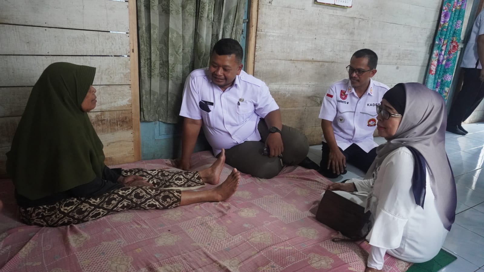 Dirayu Pj Bupati Batang, Mbah Musriah Akhirnya Bersedia Menjalani Operasi Mata