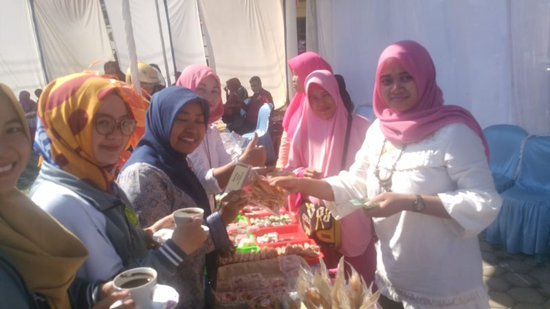 Pasar Rakyat UMKM Kecamatan Kesesi Semarakkan HUT Bhayangkara ke-73