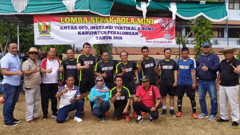 Adu Tanding, Tim DPRD Kabupaten Pekalongan dikalahkan Tim Dinporapar dengan Skor 5-2