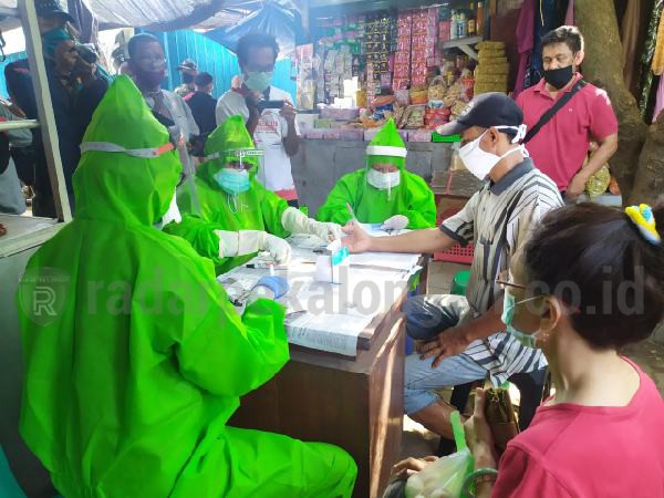 Puluhan Pedagang di Pasar Sorogenen Jalani Rapid Test, Ini Hasilnya